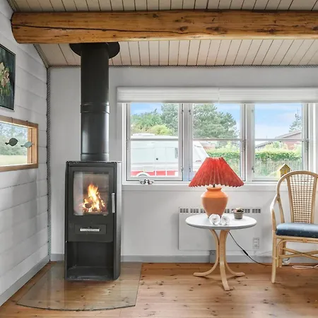 Pet Friendly In With Wifi Holiday home