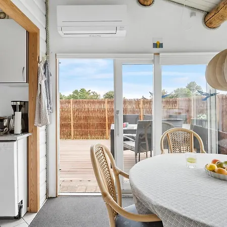 2 Bedroom Gorgeous In *