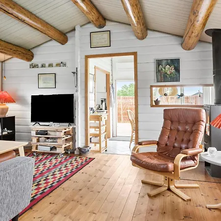 2 Bedroom Gorgeous In Nakskov