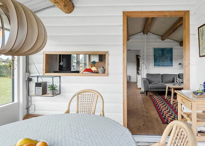 2 Bedroom Gorgeous In *